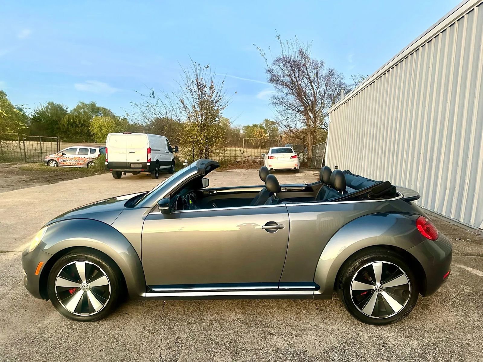 Used 2013 Volkswagen Beetle 2.0T image 15