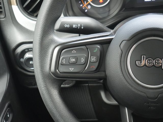 Used 2025 Jeep Wrangler Sport image 15