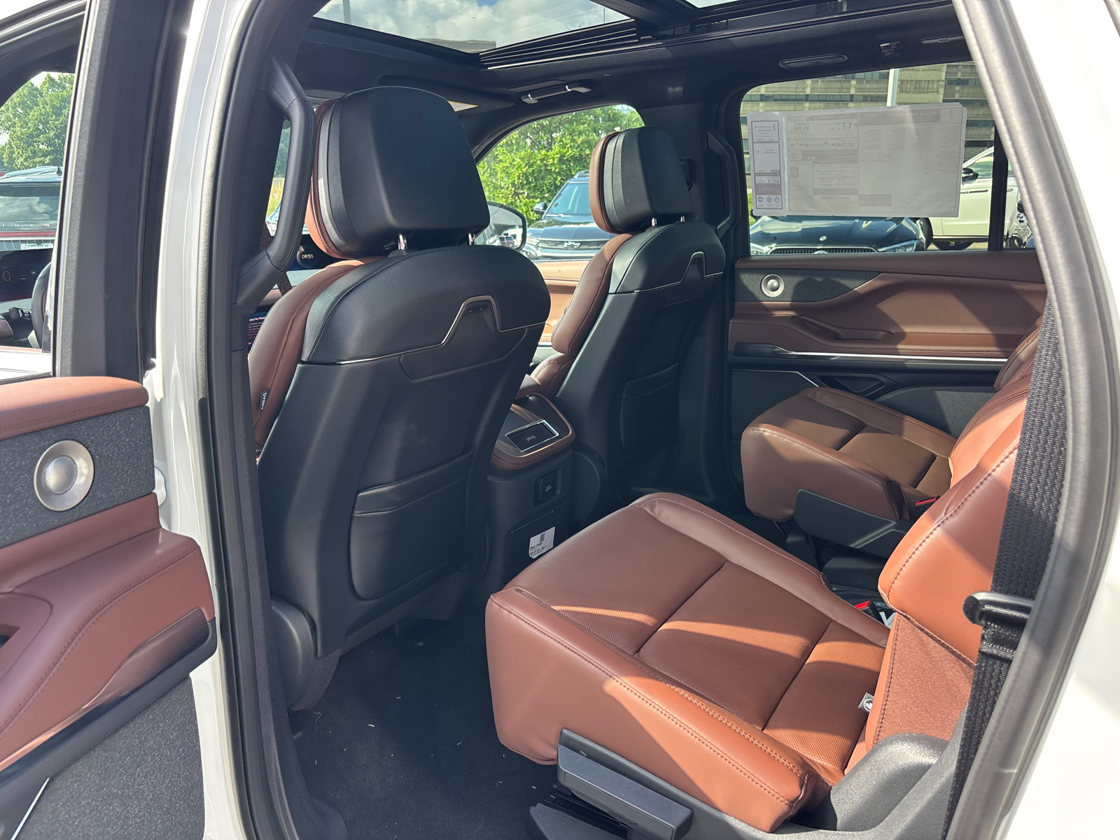 New 2027 Lincoln Navigator L Reserve AWD/4WD image 27