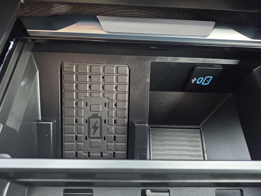 Used 2025 Ford F250 Platinum image 40