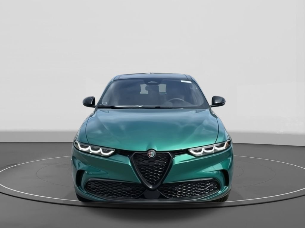 New 2025 Alfa Romeo Tonale w/ Premium Package AWD/4WD image 2