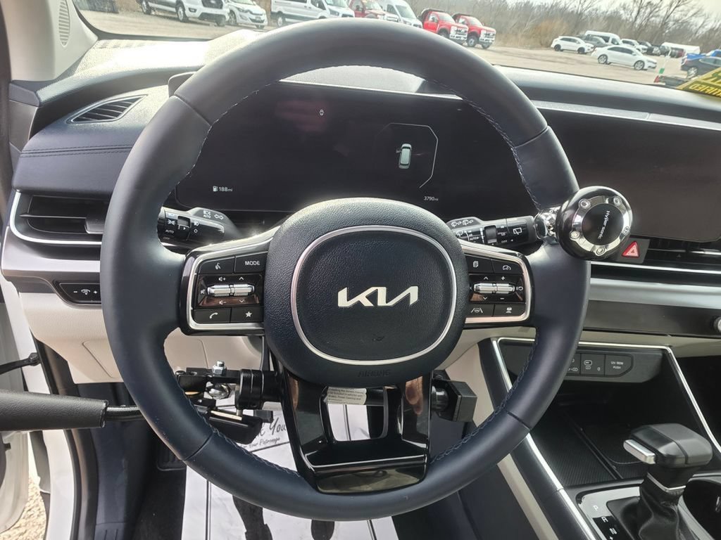 Used 2025 Kia Carnival SX Prestige FWD image 51
