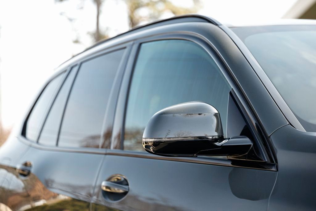 Used 2026 BMW X5 xDrive40i w/ M Sport Package image 3