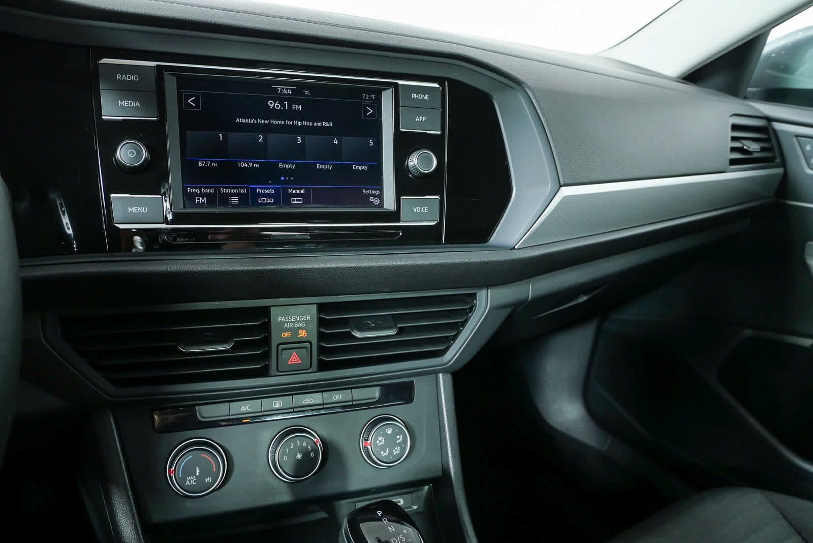 Certified 2024 Volkswagen Jetta S FWD image 15