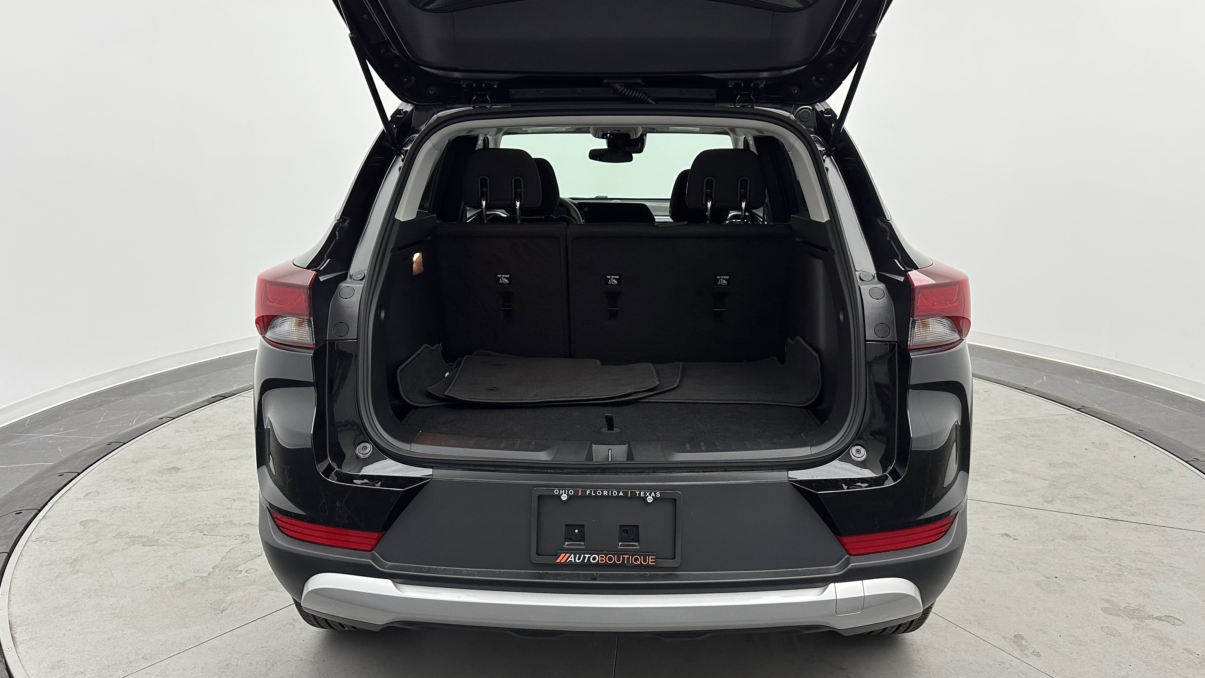 Used 2025 Chevrolet TrailBlazer LT image 30