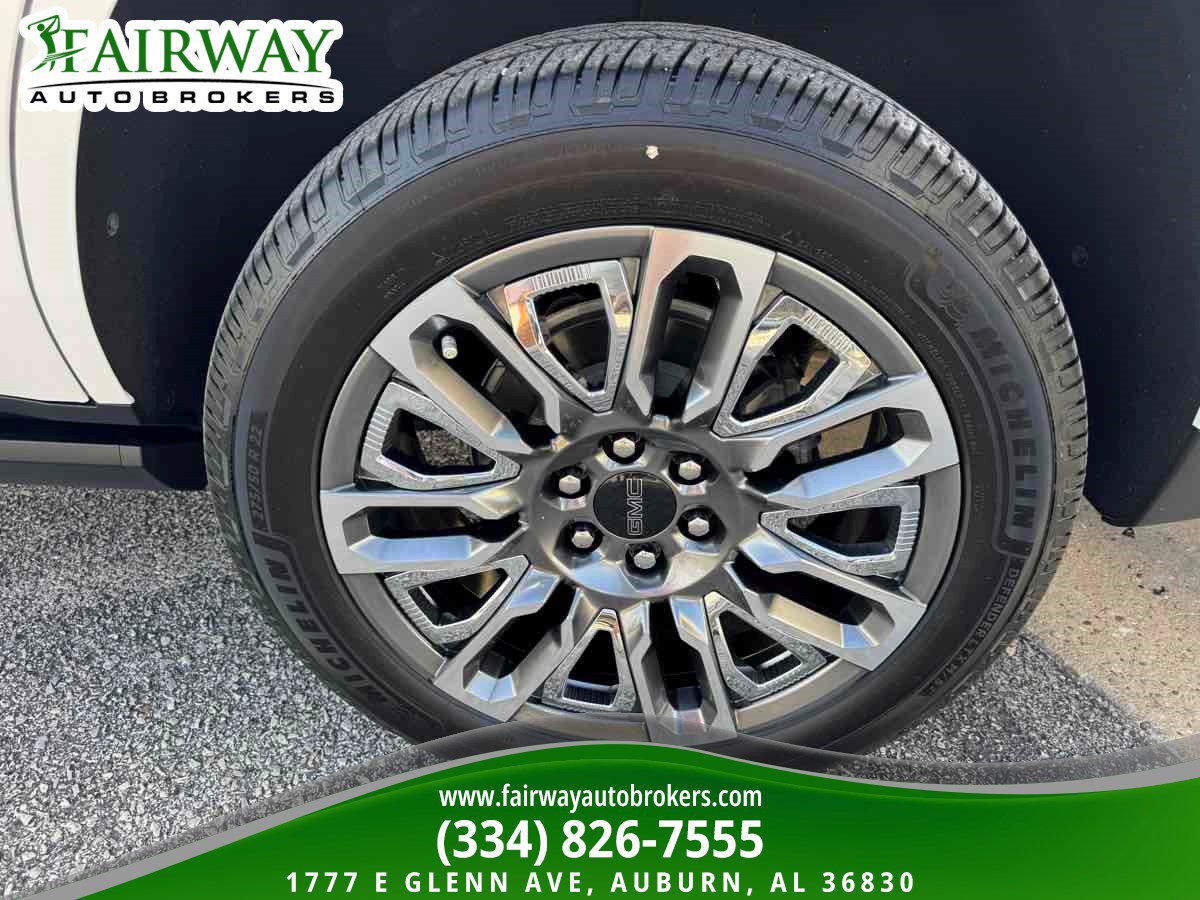 Used 2023 GMC Yukon Denali Ultimate AWD/4WD image 37