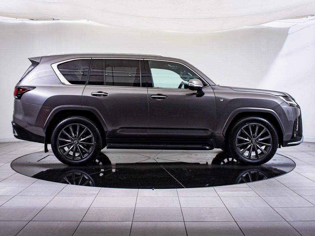 Used 2022 Lexus LX 600 F Sport image 11