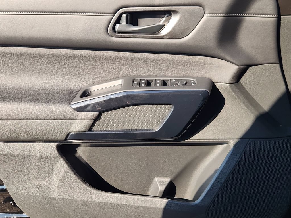 New 2026 Nissan Pathfinder SV FWD image 15