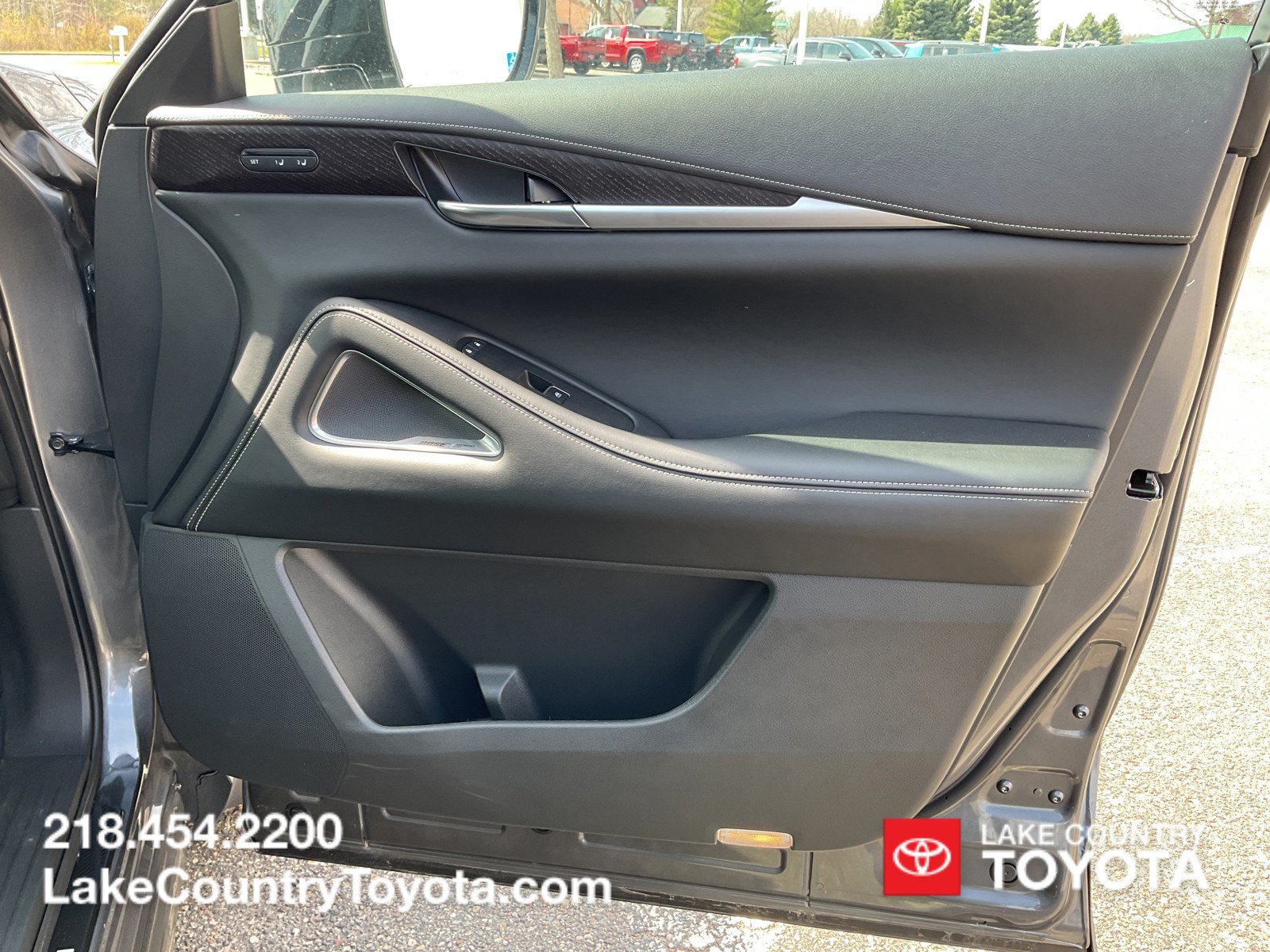 Used 2025 INFINITI QX60 Sensory AWD/4WD image 14
