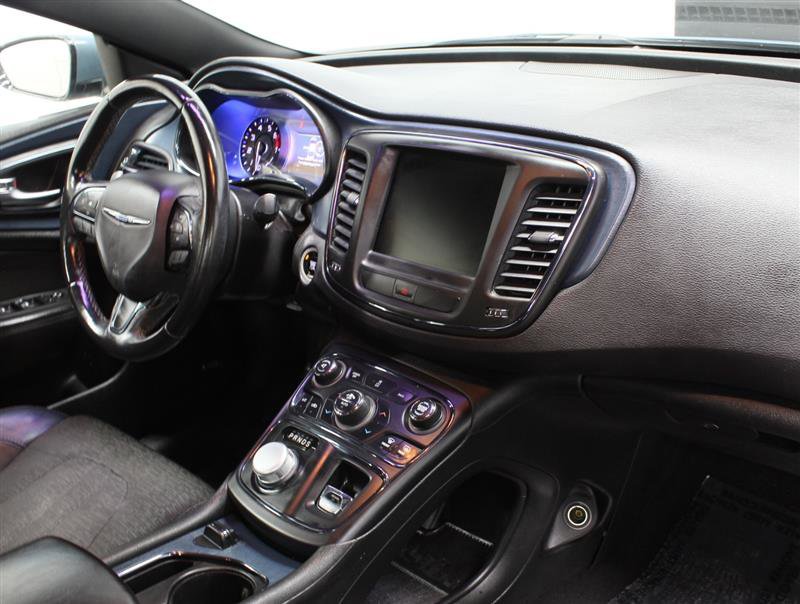 Used 2015 Chrysler 200 S w/ Navigation & Sound Group I FWD image 10