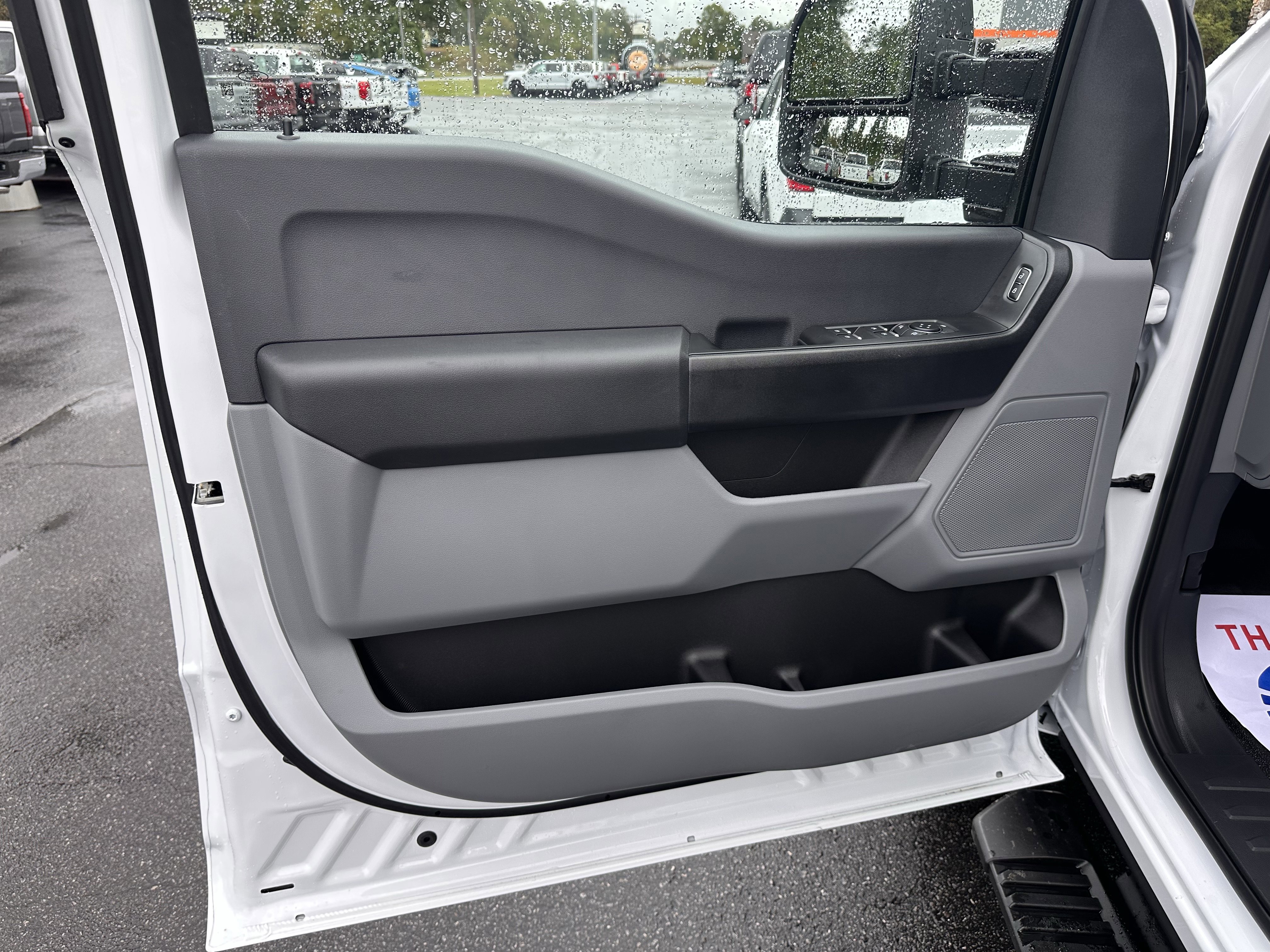 New 2026 Ford F350 XL image 9