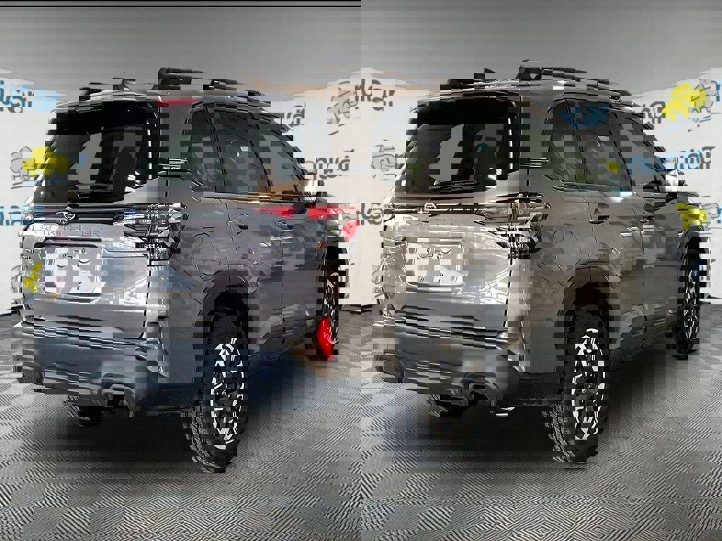 Used 2025 Subaru Forester Premium AWD/4WD image 6