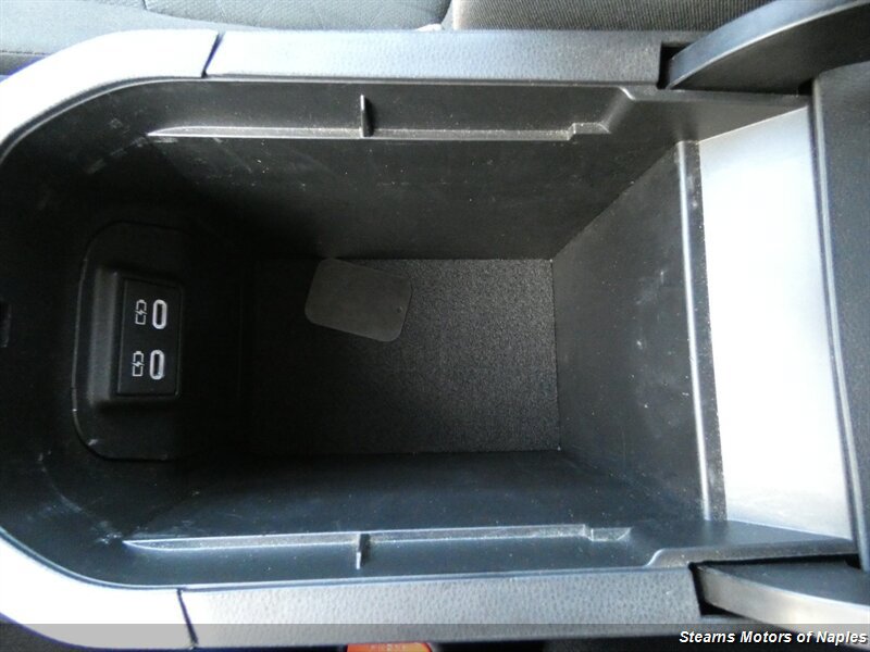 Used 2023 Toyota RAV4 XLE w/ Convenience Package FWD image 33