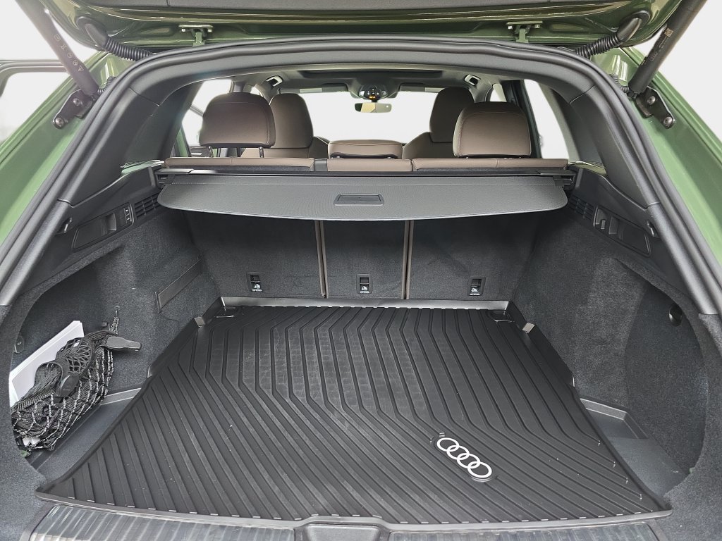 Certified 2025 Audi Q5 Prestige AWD/4WD image 12