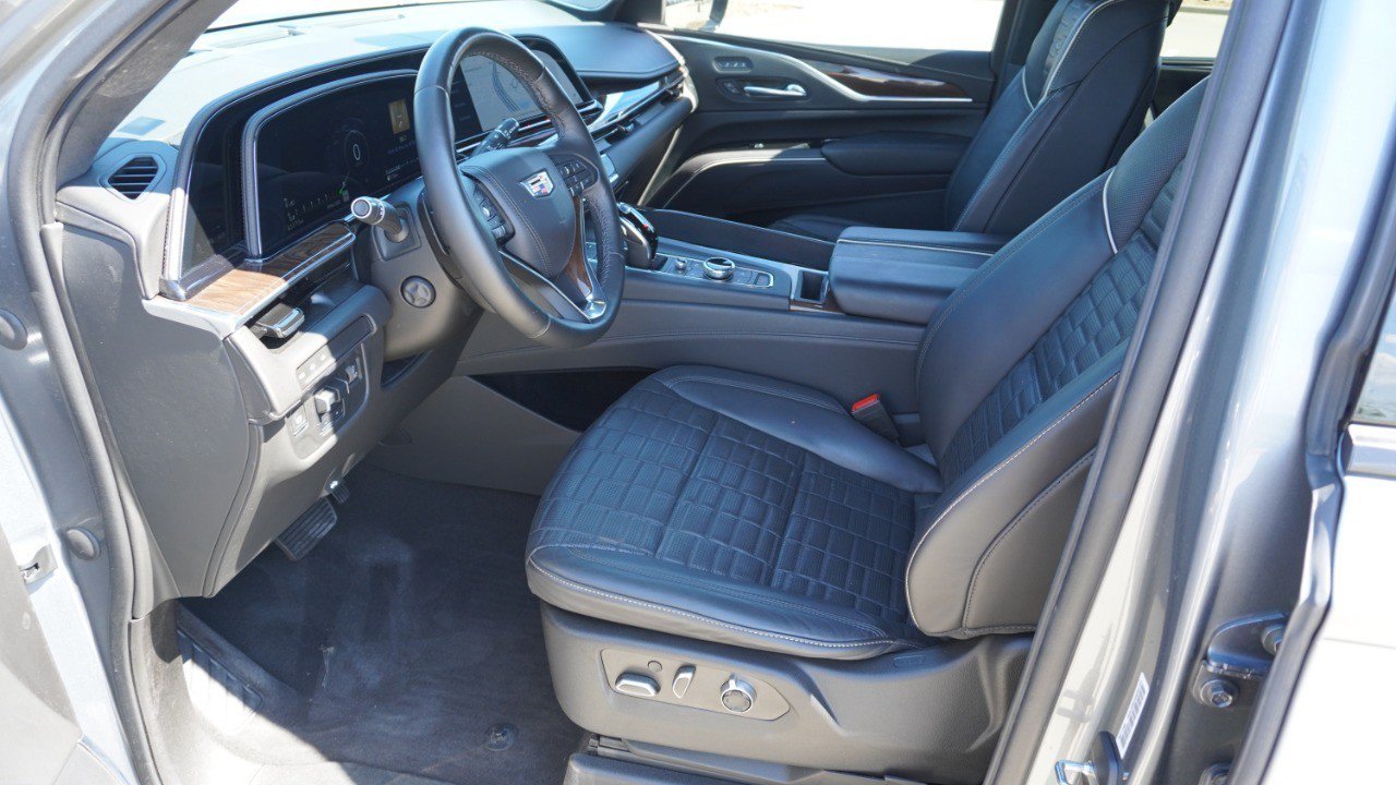 Used 2022 Cadillac Escalade Sport Platinum w/ LPO, ONYX Package RWD image 12