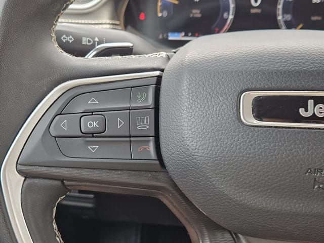 Used 2024 Jeep Grand Cherokee L Laredo w/ MOPAR Finishing Package AWD/4WD image 28