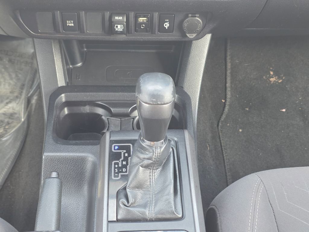 Used 2018 Toyota Tacoma TRD Off-Road image 16