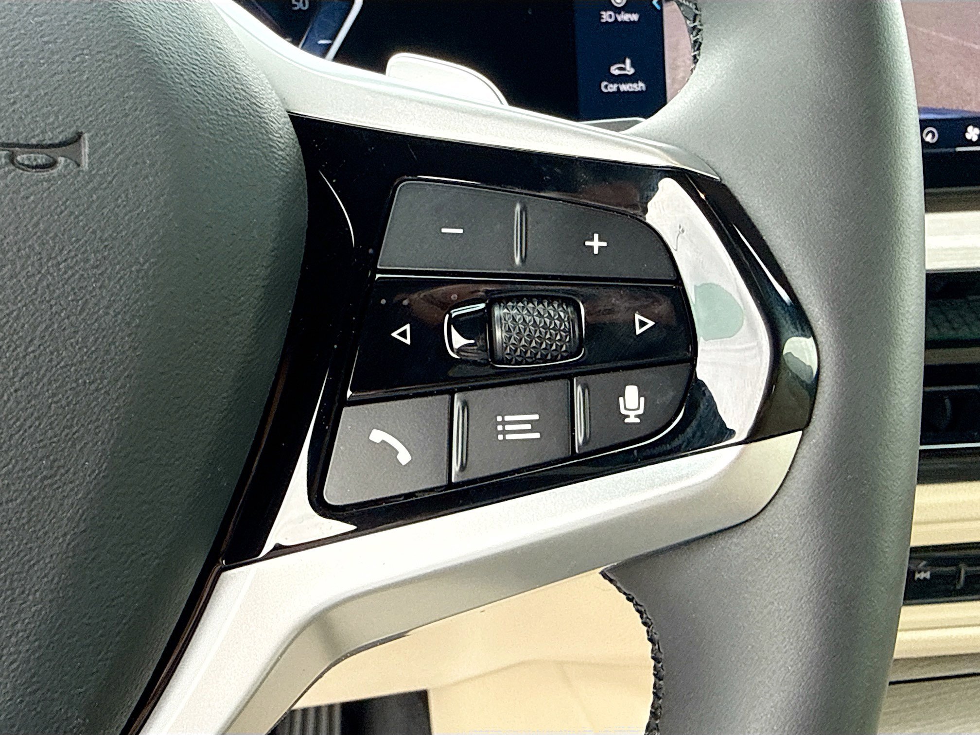 Used 2025 BMW 430i xDrive Coupe w/ Premium Package image 39