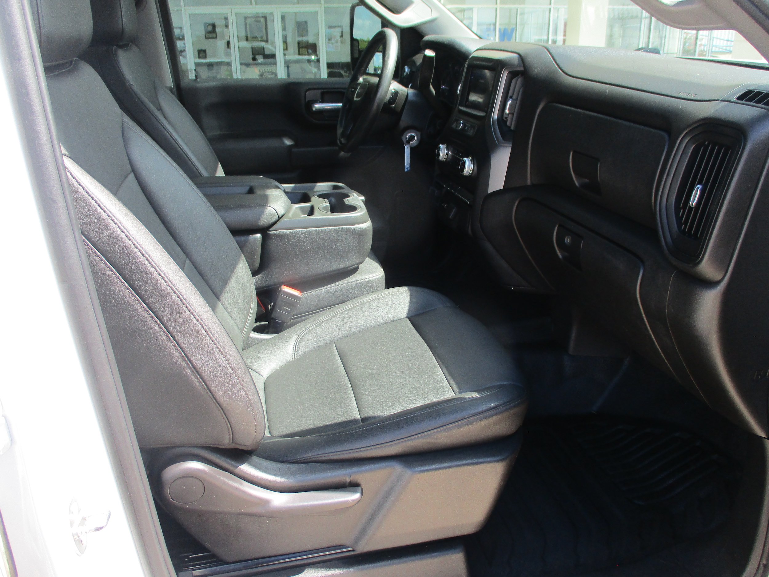Used 2022 GMC Sierra 2500 Pro w/ Convenience Package AWD/4WD image 5