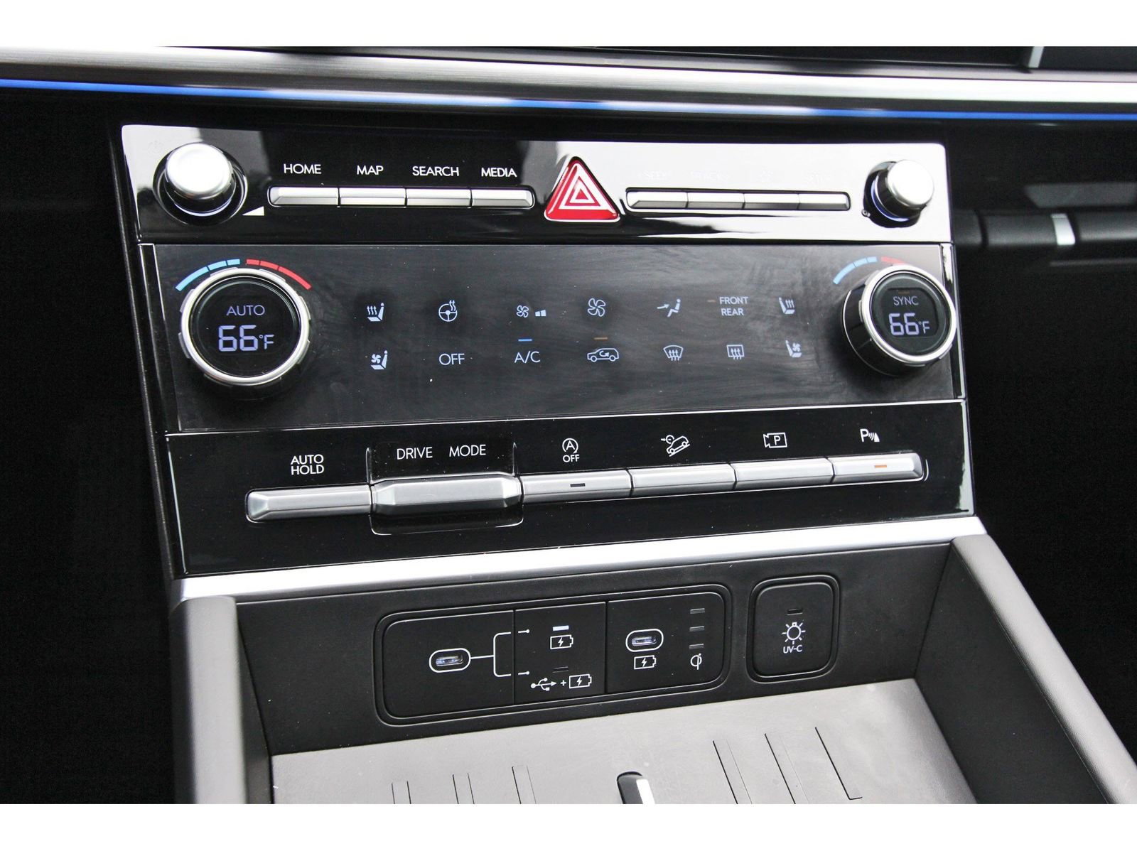 Used 2025 Hyundai Santa Fe Limited image 27