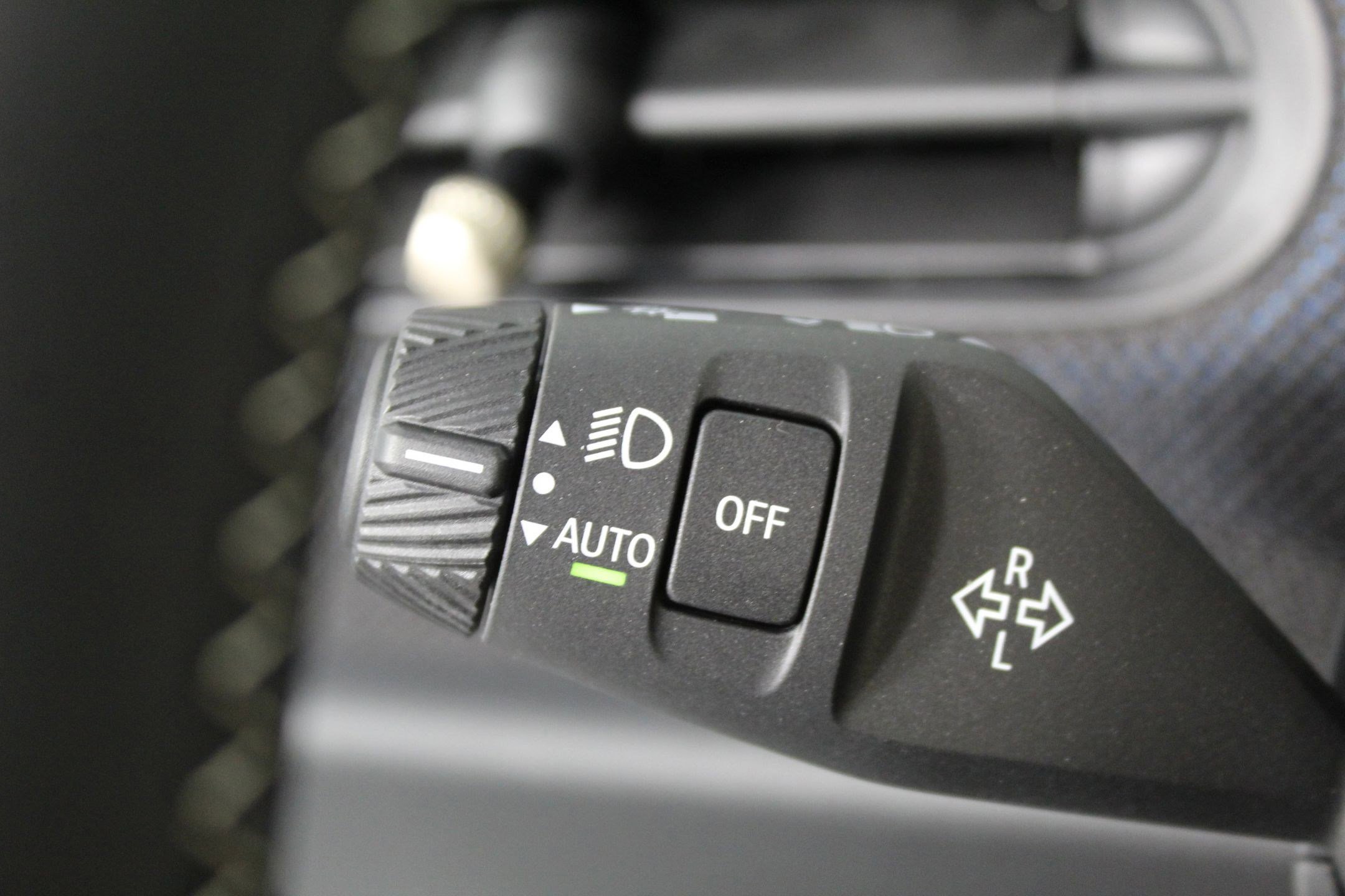 Certified 2025 MINI Cooper S image 33