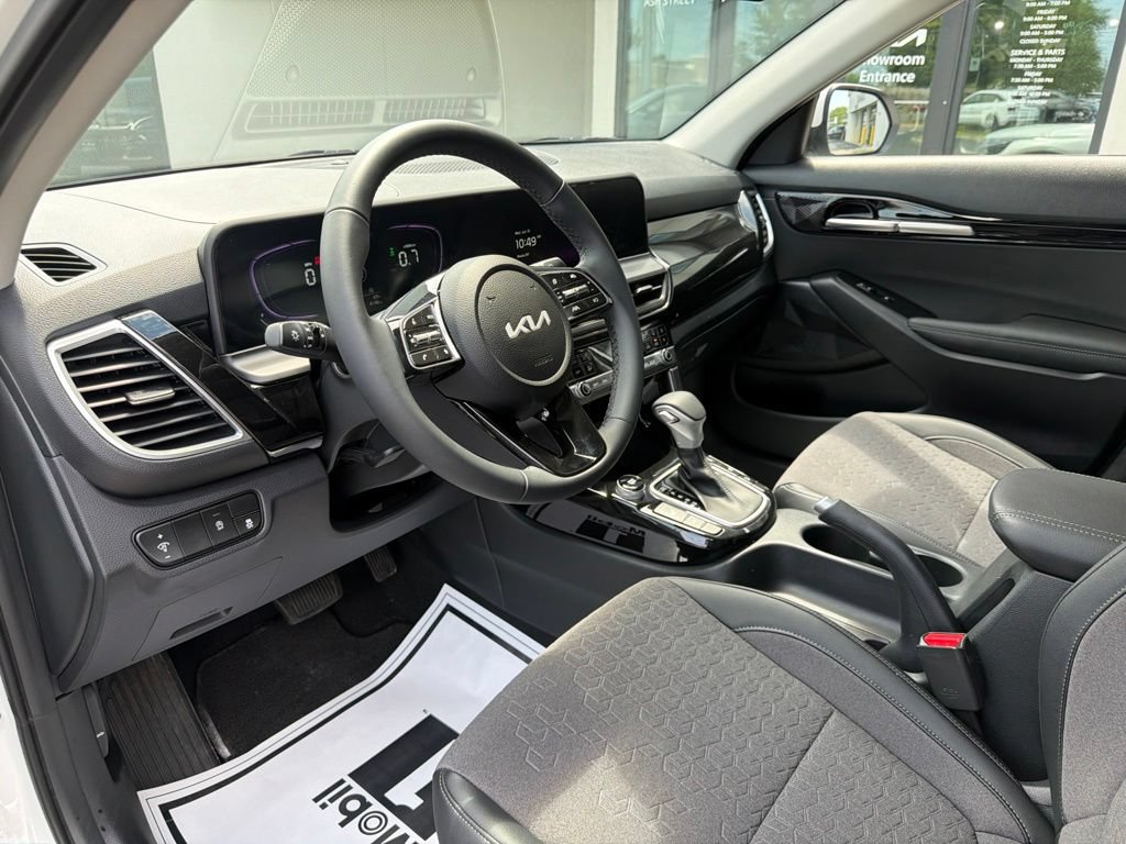 Used 2026 Kia Seltos S AWD/4WD image 29