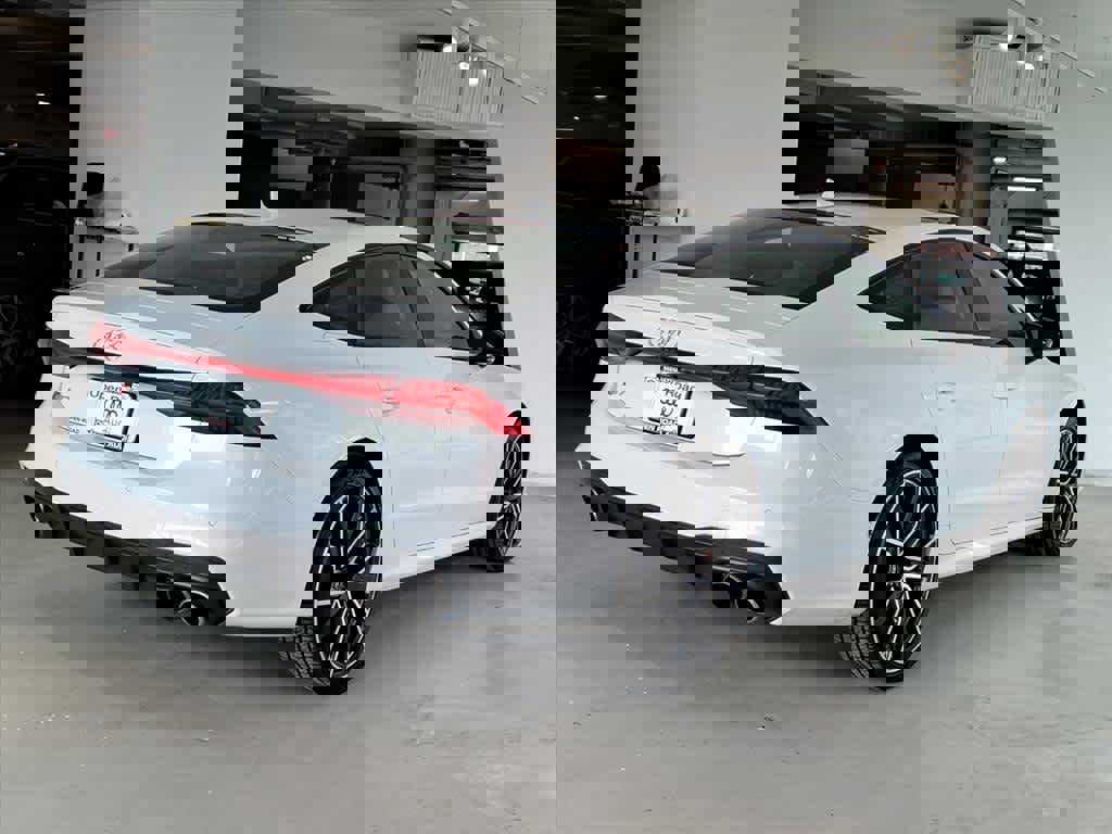 Used 2023 Audi S7 Prestige w/ Prestige Package image 4