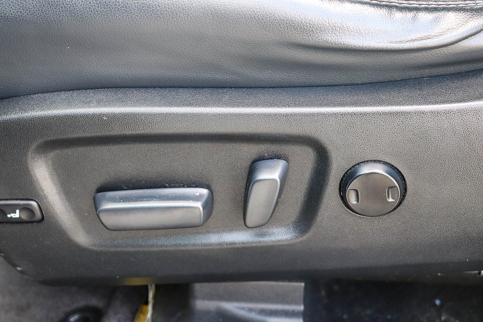 Certified 2017 Toyota Highlander SE w/ Carpet Mat Package image 21