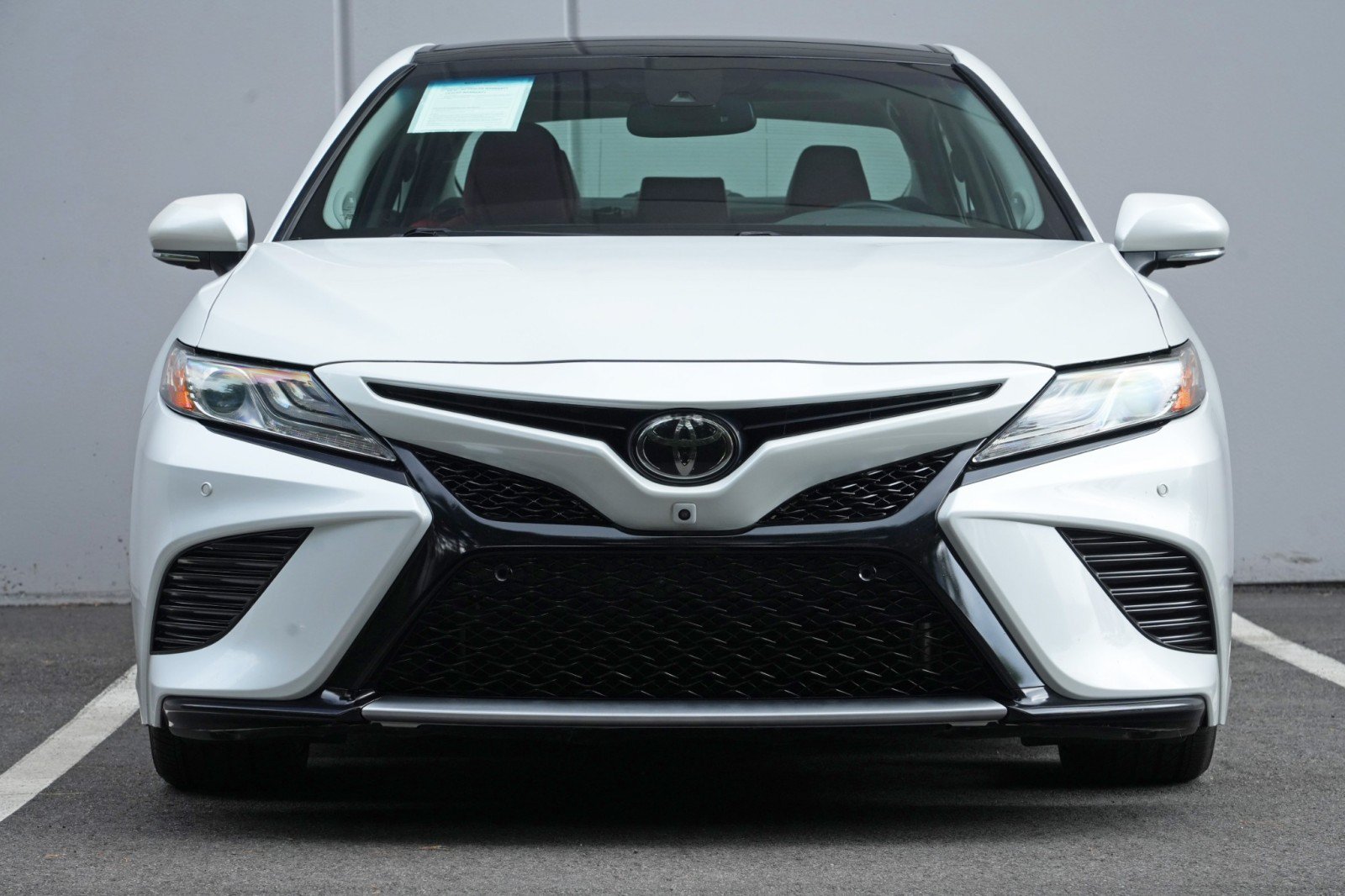 Used 2019 Toyota Camry XSE FWD image 6