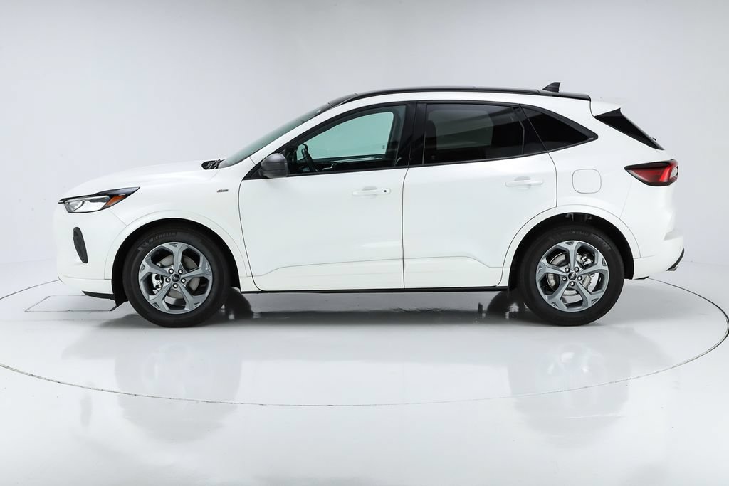 Used 2023 Ford Escape ST-Line w/ Tech Pack #1 FWD image 3