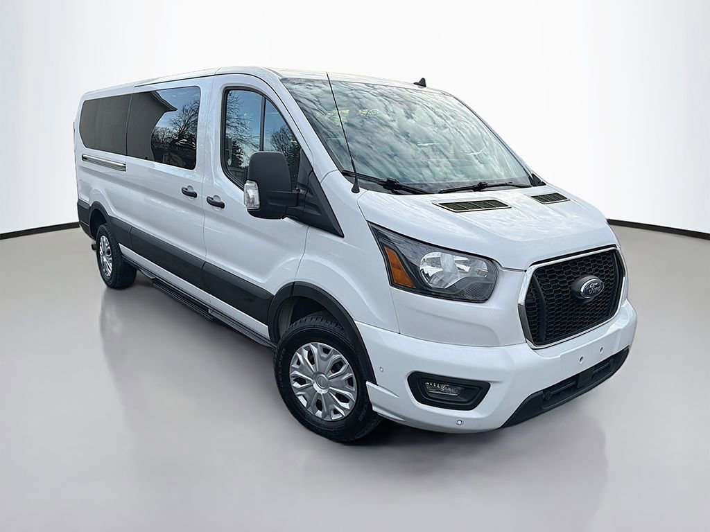 Used 2023 Ford Transit 350 XLT image 37