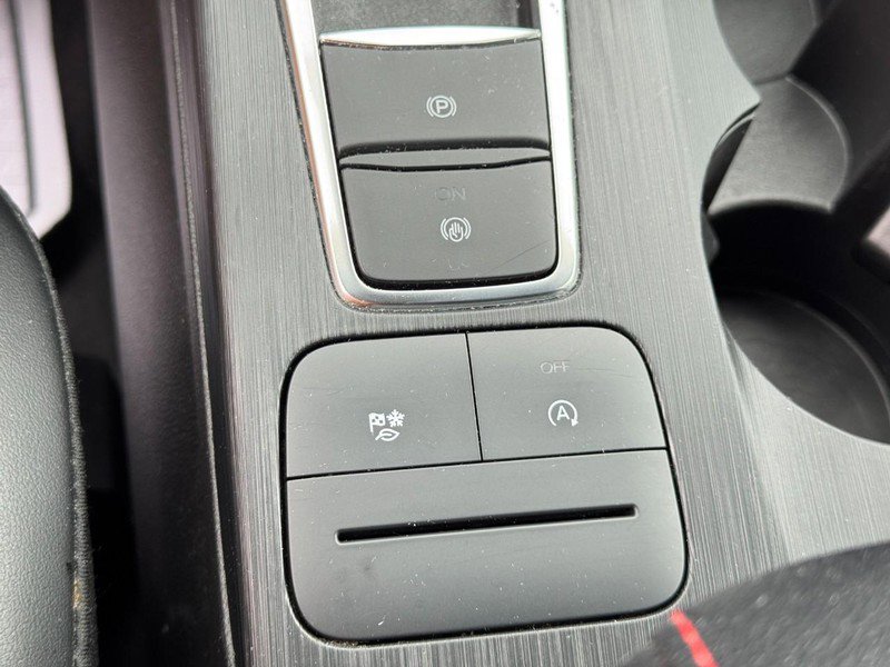 Used 2025 Ford Escape ST-Line image 23