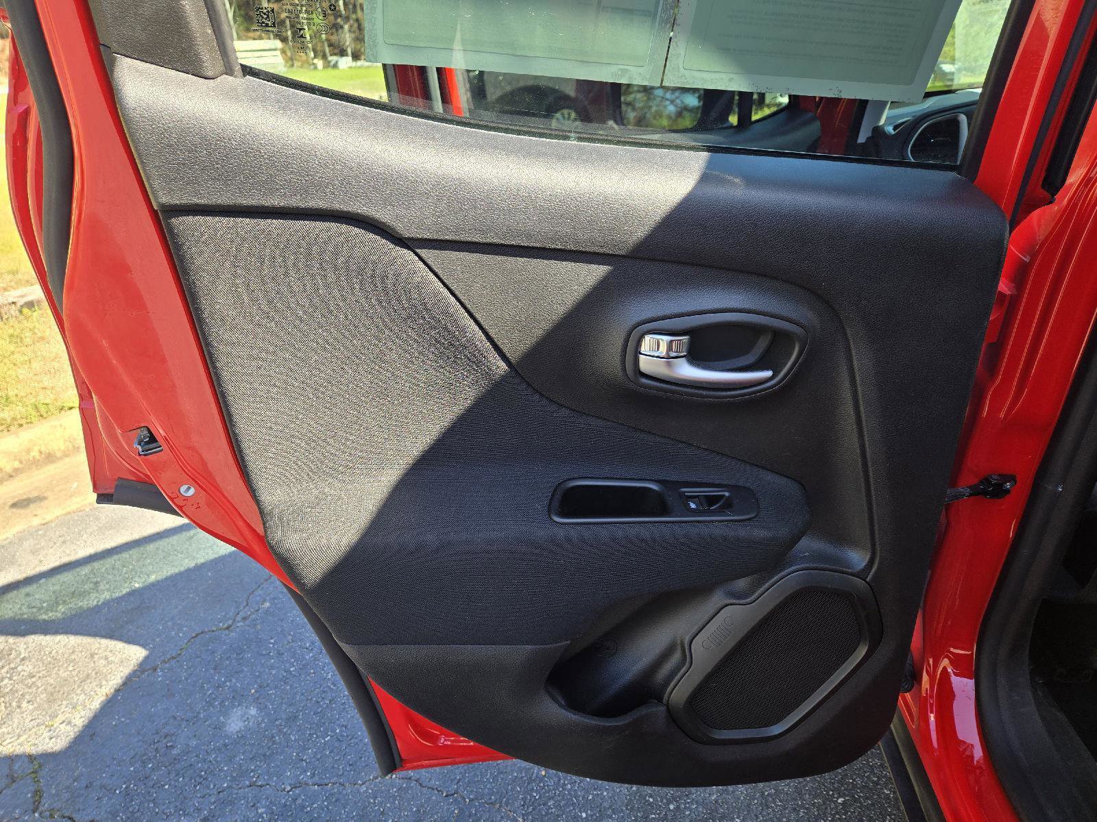 Used 2020 Jeep Renegade Sport image 16