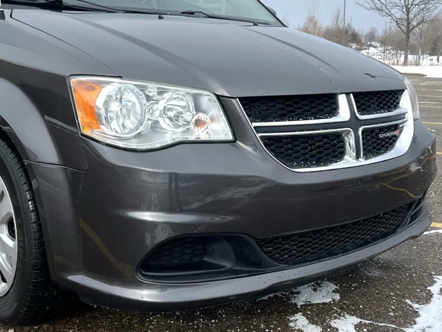 Used 2019 Dodge Grand Caravan SE w/ UConnect Hands-Free Group image 10