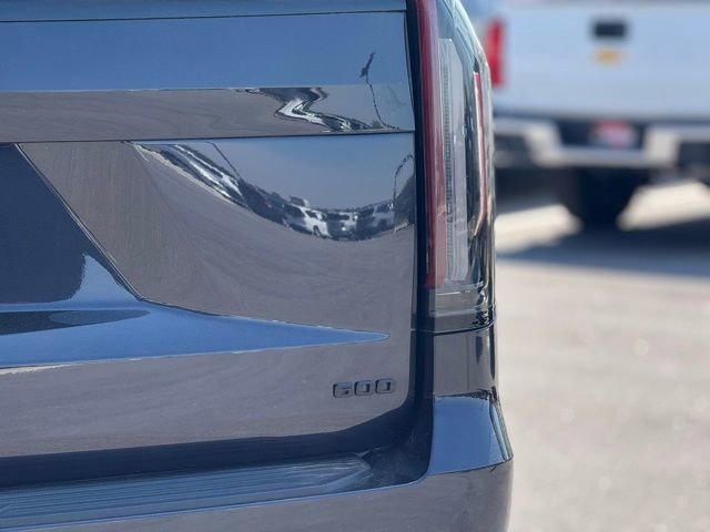 Used 2023 Cadillac Escalade Sport w/ LPO, ONYX Package image 11