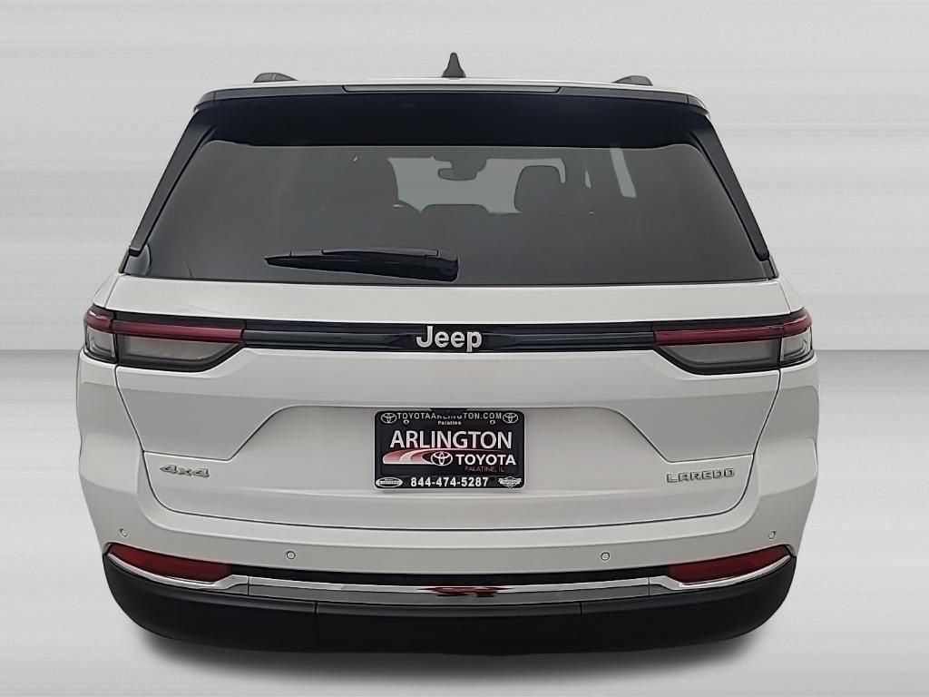 Used 2024 Jeep Grand Cherokee Laredo X AWD/4WD image 5
