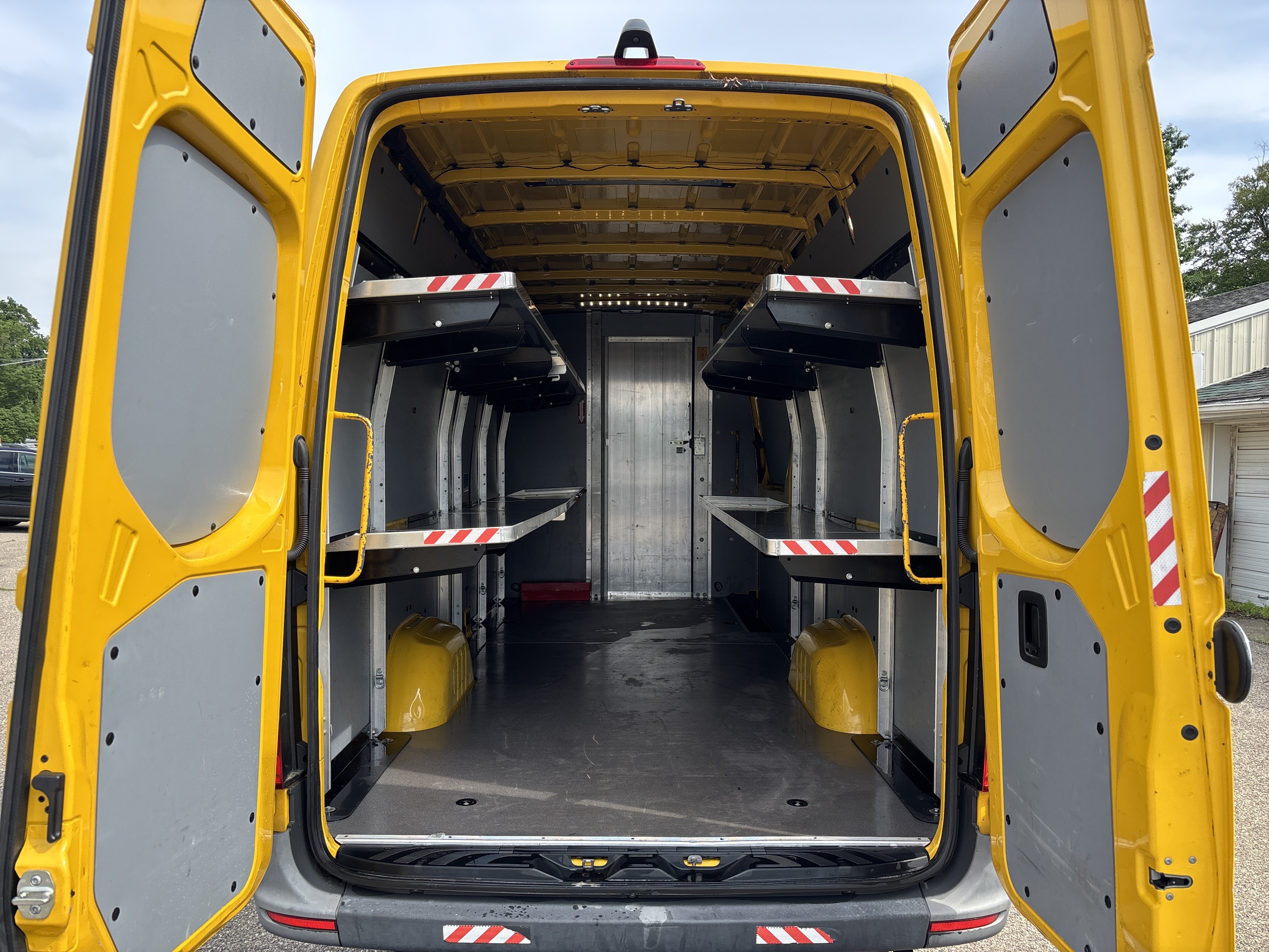 Used 2021 Mercedes-Benz Sprinter 2500 w/ Acoustic Package image 6
