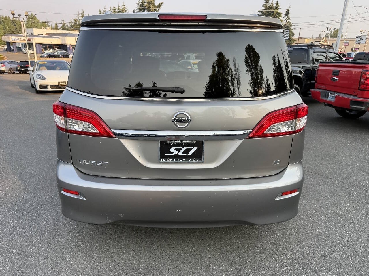 Used 2012 Nissan Quest S FWD image 5