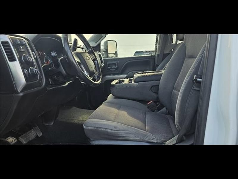 Used 2019 Chevrolet Silverado 2500 LT w/ LT Convenience Package AWD/4WD image 13