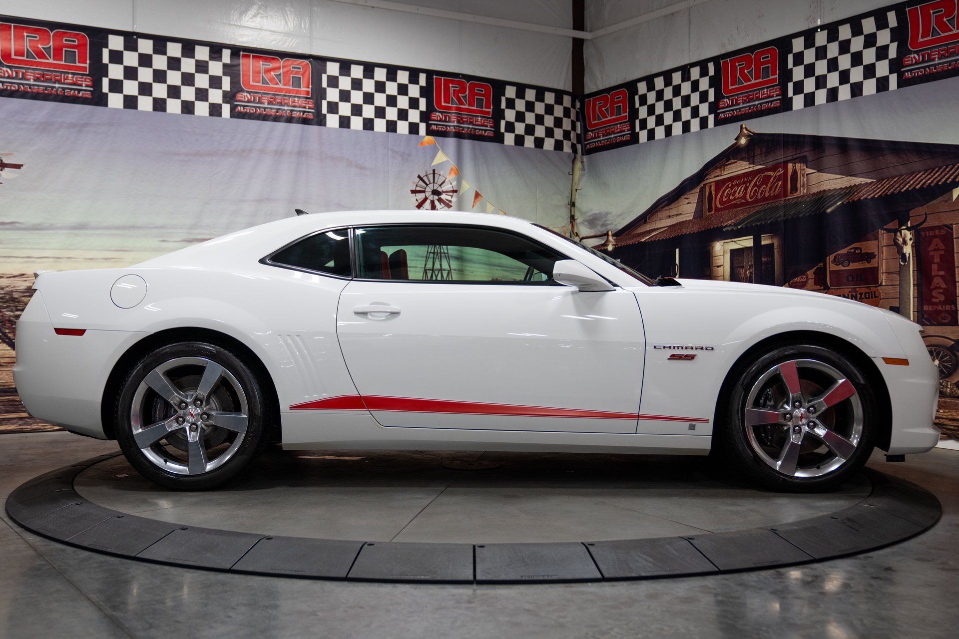 Used 2010 Chevrolet Camaro SS w/ RS Package RWD image 8