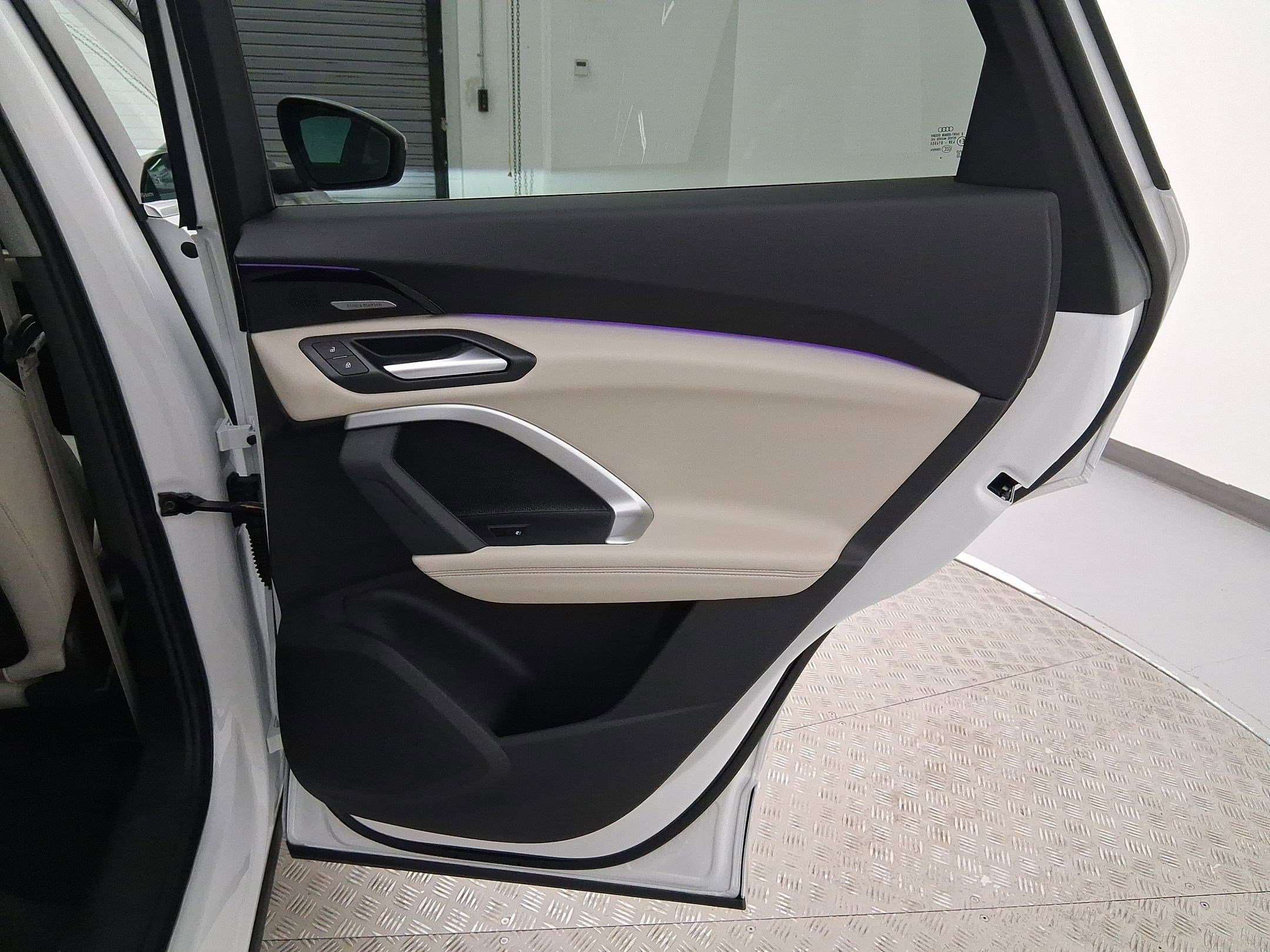 Used 2025 Audi Q5 Premium Plus w/ Premium Plus image 30