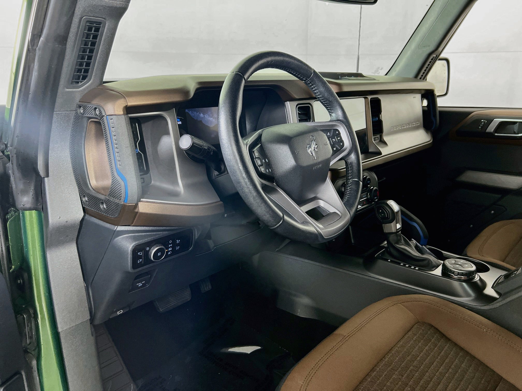 Used 2023 Ford Bronco Outer Banks AWD/4WD image 9