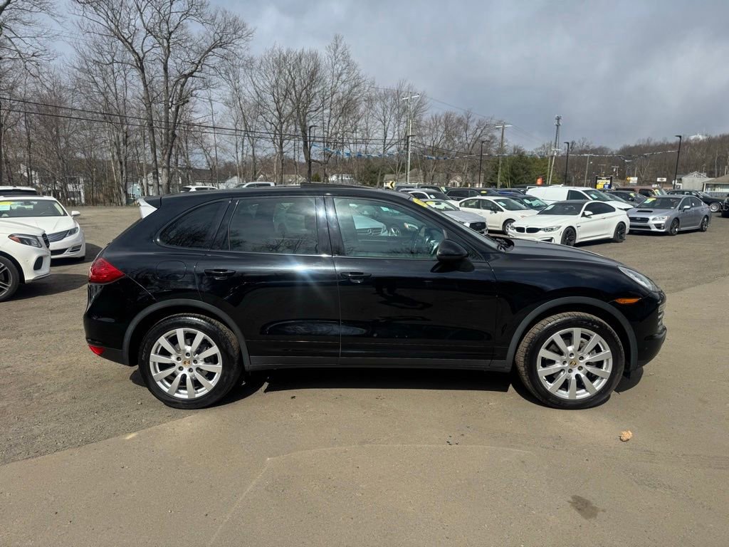 Used 2014 Porsche Cayenne Platinum Edition image 4