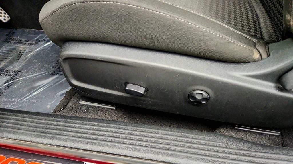 Used 2019 Dodge Challenger R/T Scat Pack RWD image 11