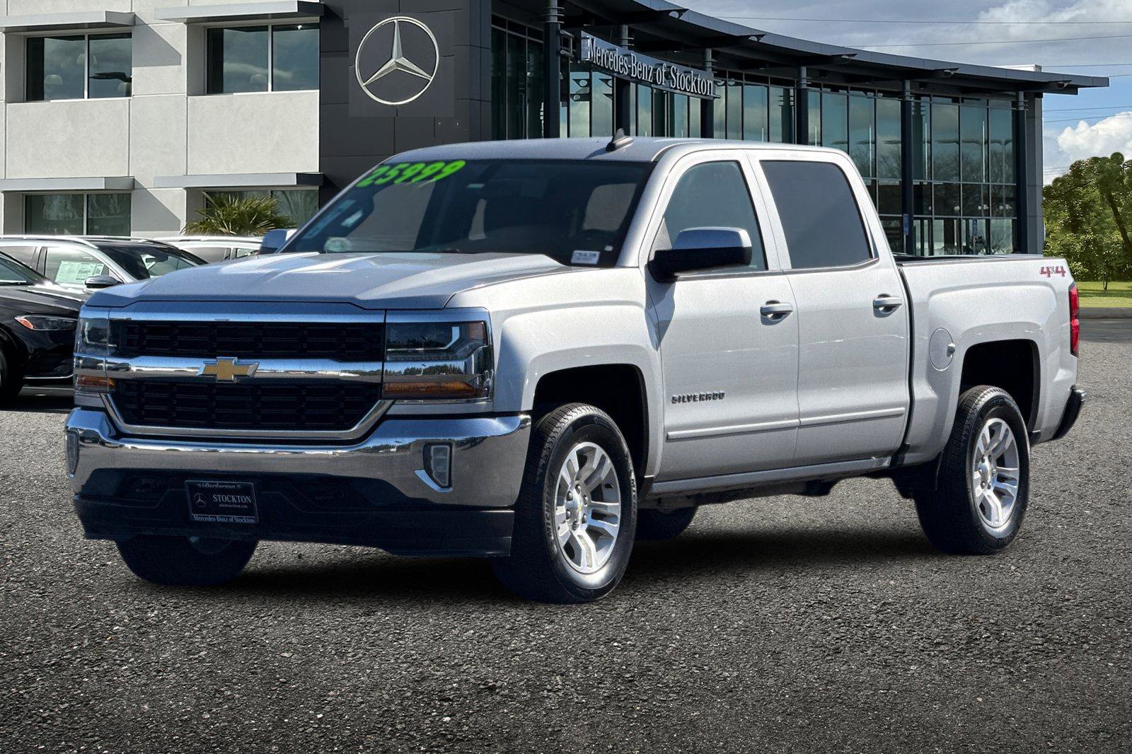 Used 2018 Chevrolet Silverado 1500 LT w/ All Star Edition AWD/4WD image 8