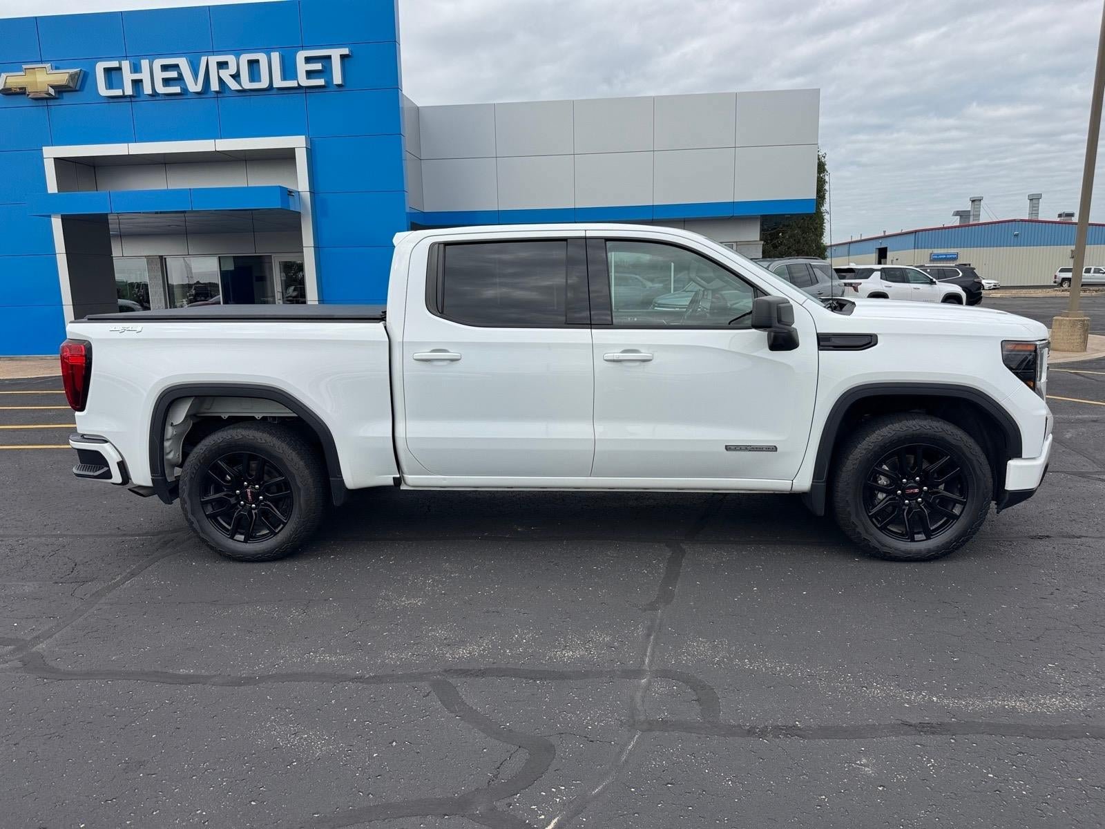 Used 2024 GMC Sierra 1500 Elevation AWD/4WD image 2