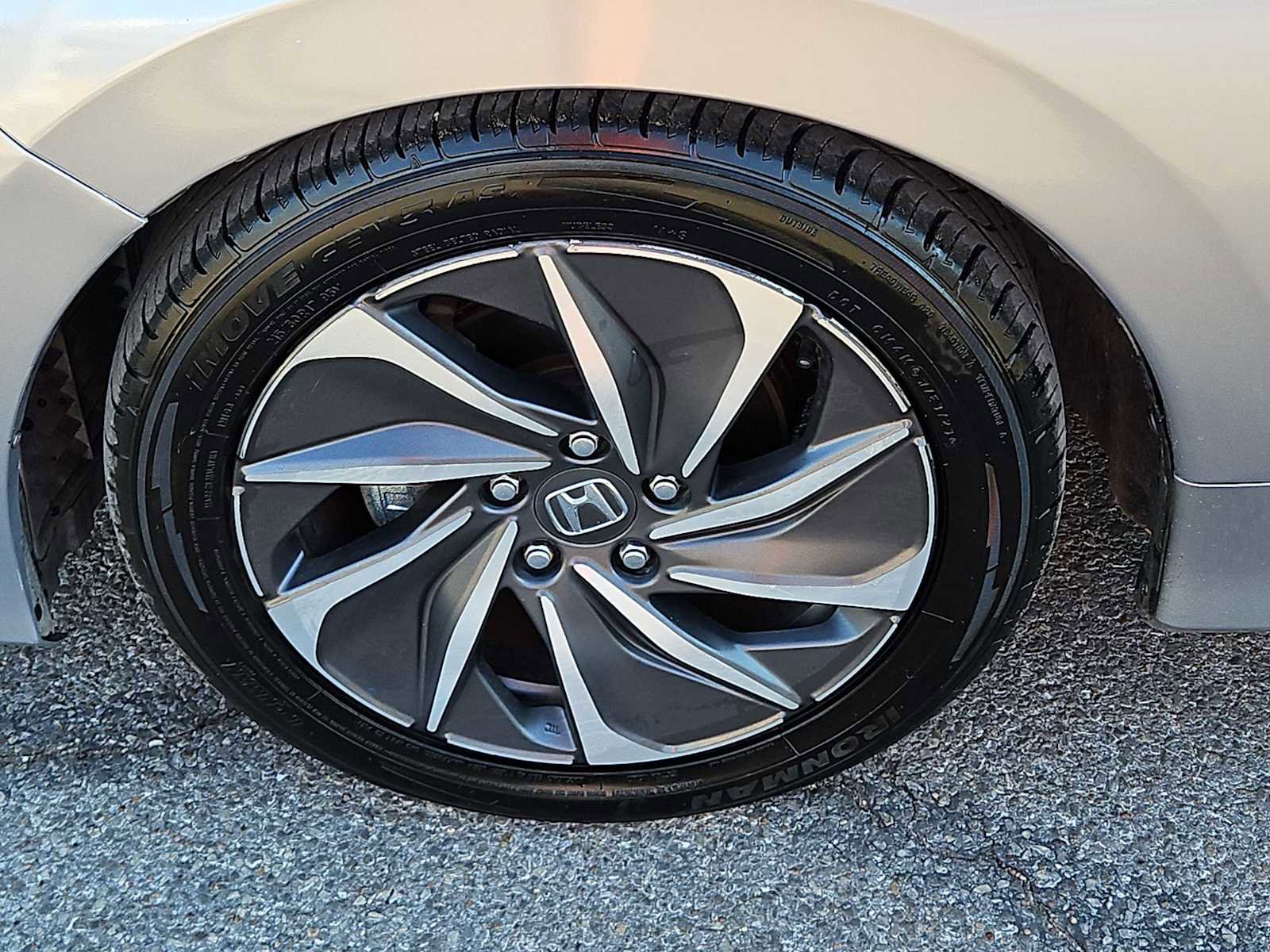 Used 2021 Honda Insight Touring image 12