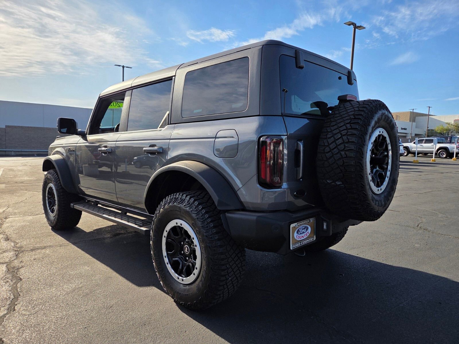 Certified 2022 Ford Bronco Outer Banks w/ Sasquatch Package AWD/4WD image 4