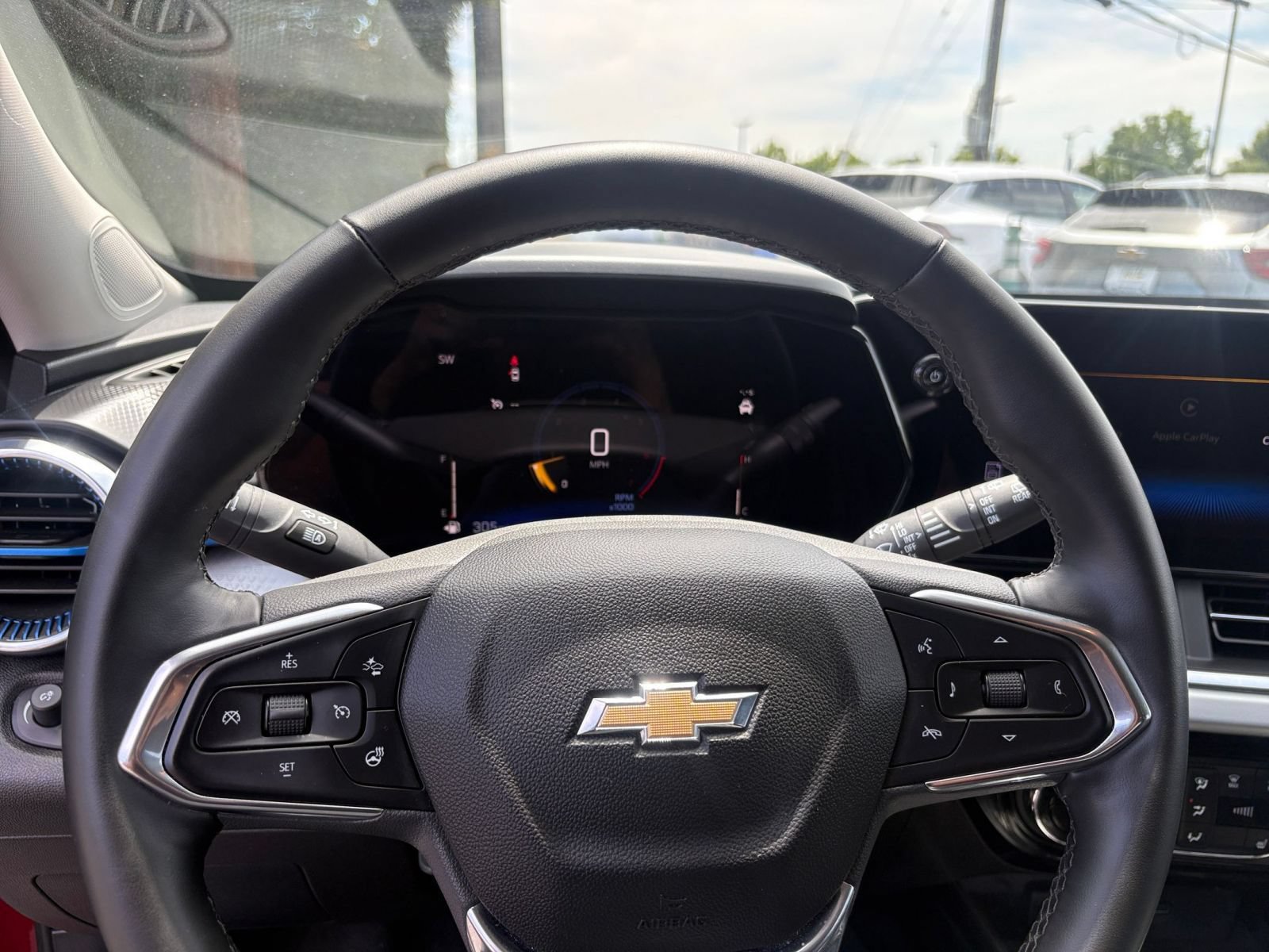 Used 2025 Chevrolet Trax LT w/ LT Convenience Package FWD image 27