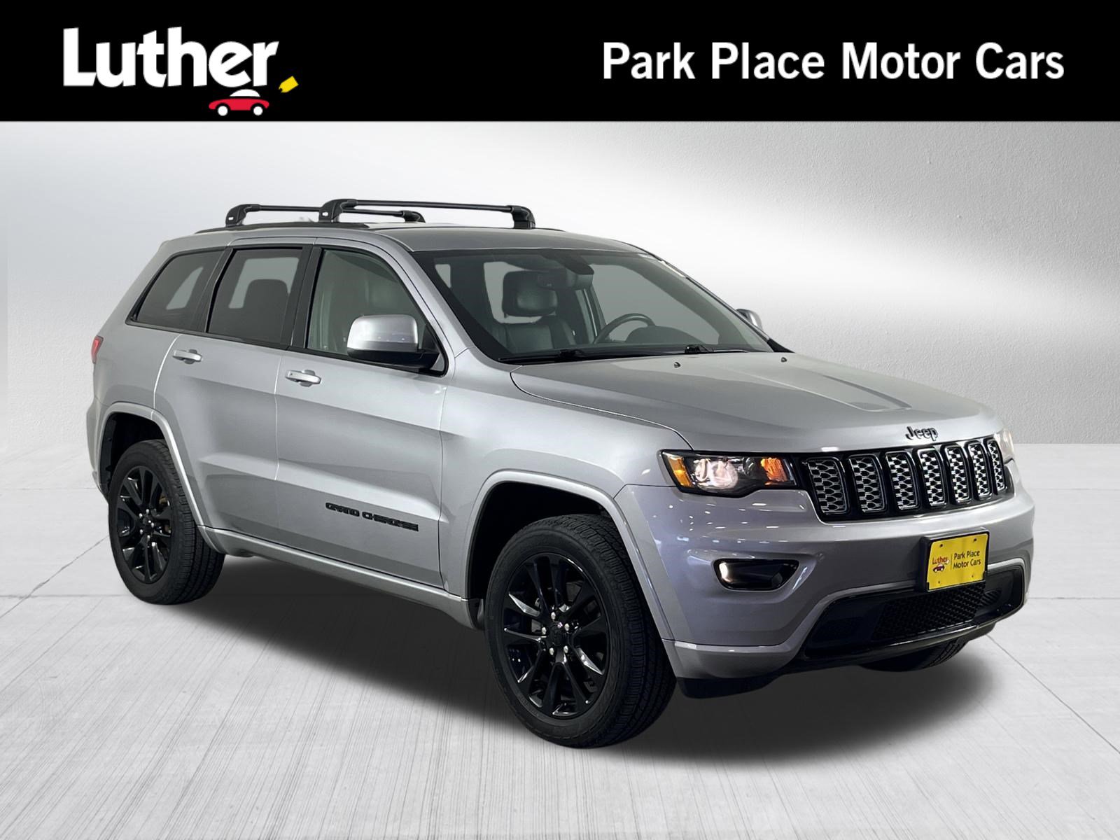 Used 2020 Jeep Grand Cherokee Altitude AWD/4WD image 1